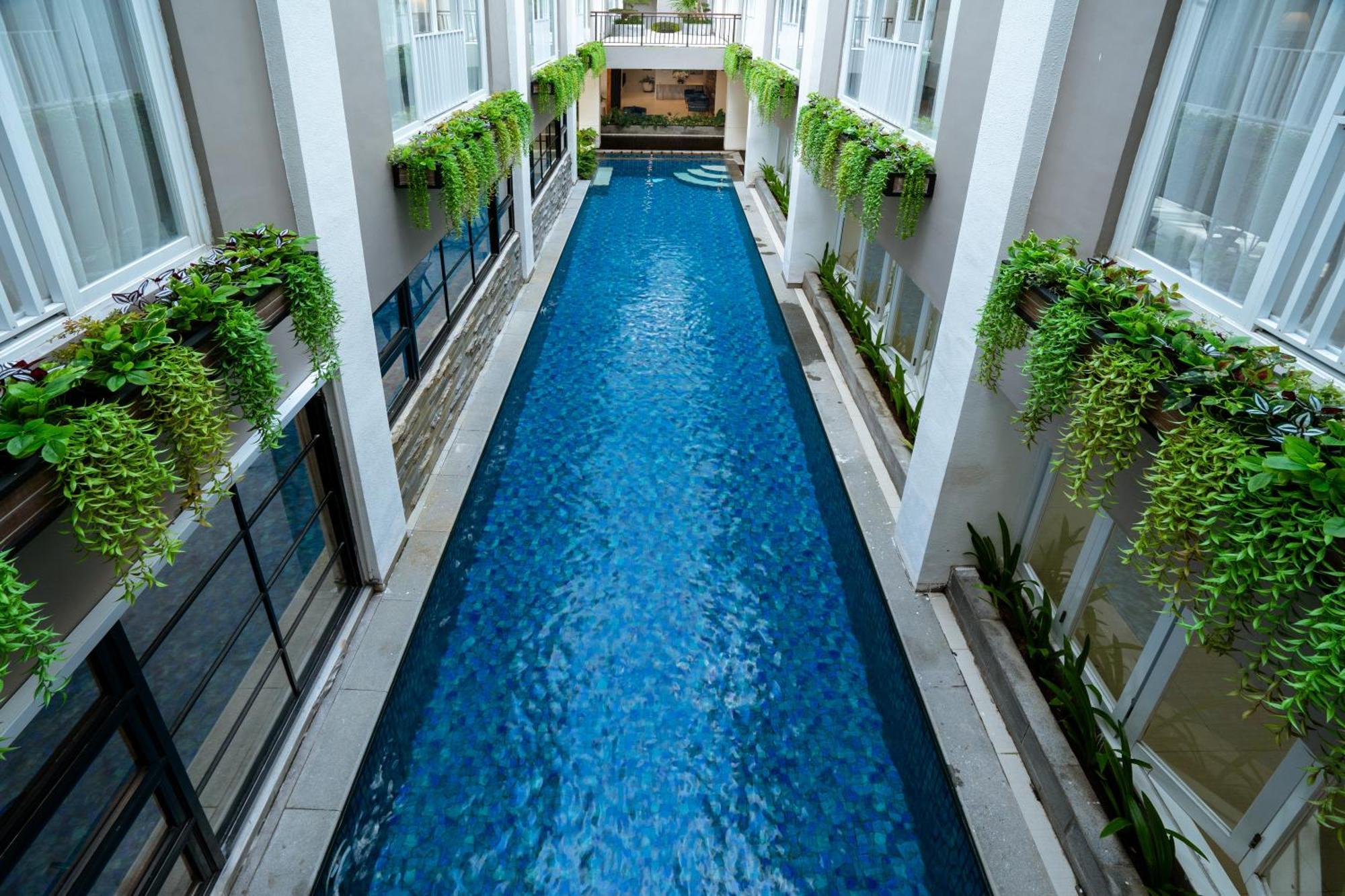 Grand Inkuta Hotel